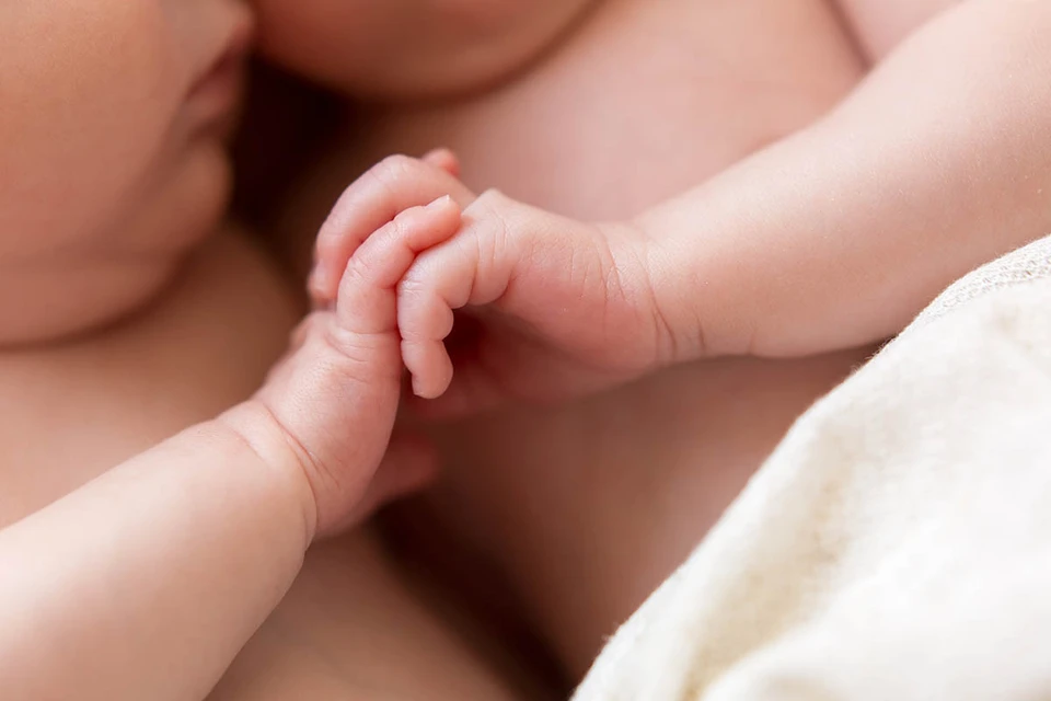 Пара установила рекорд, став самыми "старыми" новорожденными