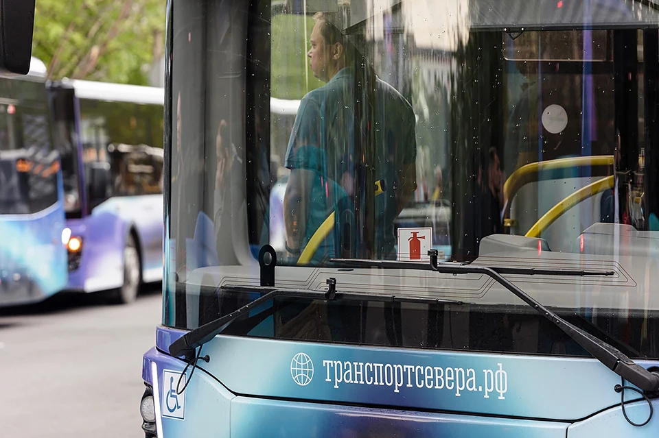 Специалисты видят, где находится тот или иной автобус. Фото: Правительство Мурманской области
