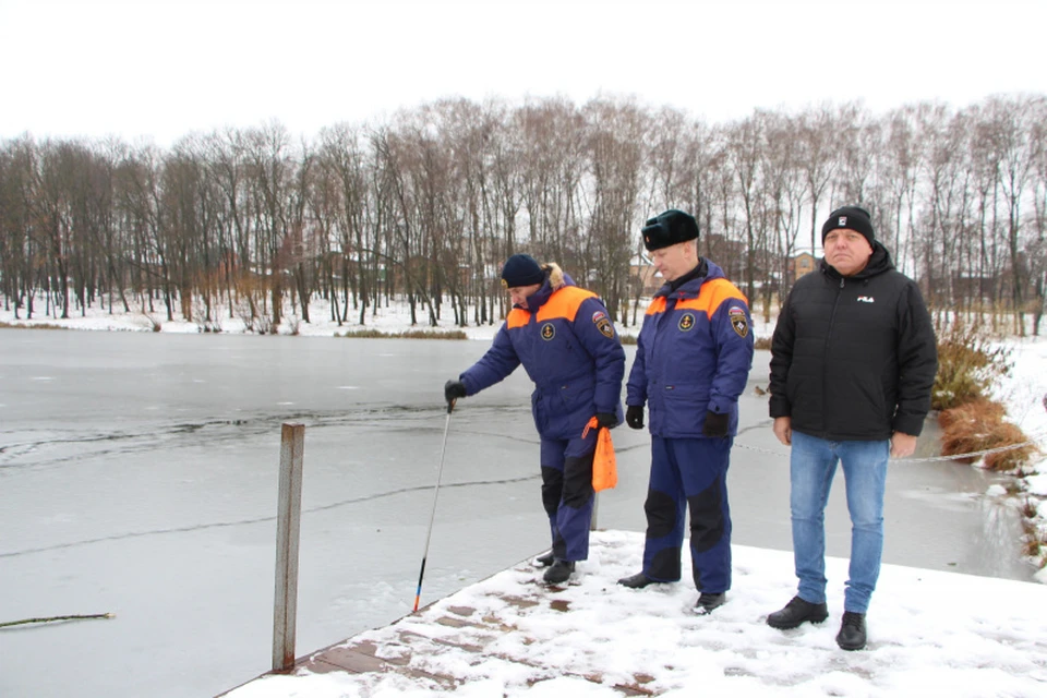 На прудах ЦПКиО им. Белоусова в Туле спасатели провели профилактический рейд