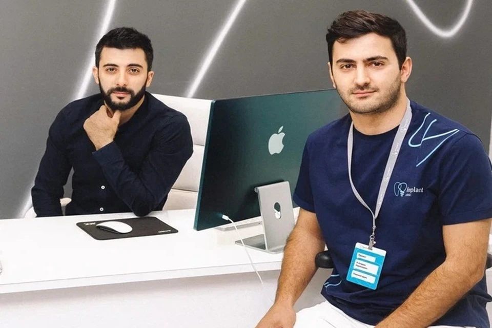 Основатель одной из крупной сети стоматологических клиник врач-стоматолог Агарон Айрапетян (слева) и директор Нарек Варданян (справа)