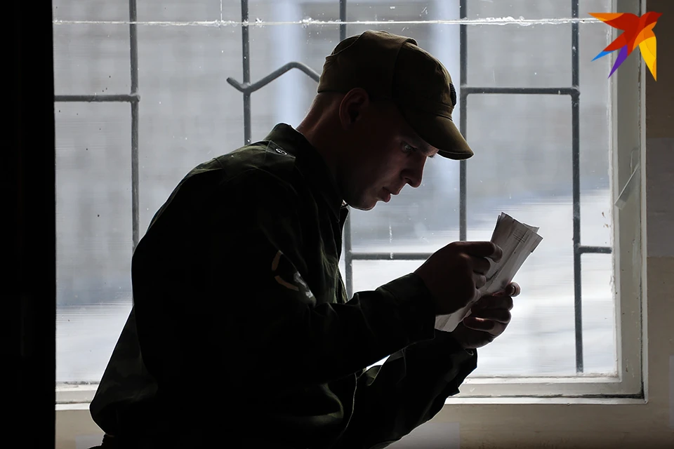 Адреса воинских частей можно узнать от самих бойцов или в военных комиссариатах по месту призыва.