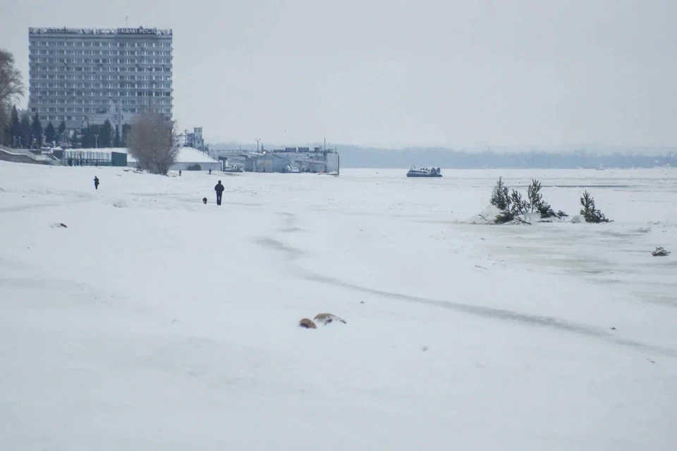 Жителям пока не рекомендуют выходить на лед