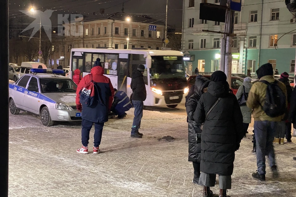 На остановке «Дом художника» в Рязани скончался мужчина.