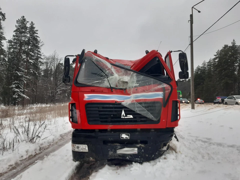 Одним из участников аварии стал большегруз