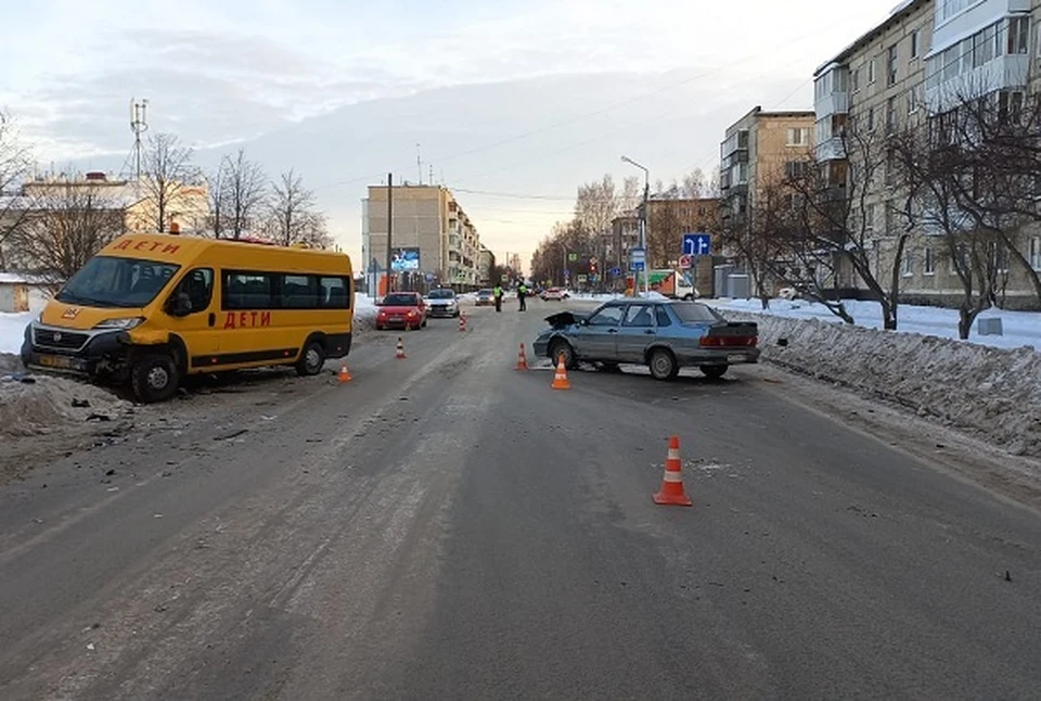 Инцидент произошел днем 16 декабря на улице Уральских Рабочих. Фото: УГИБДД по Свердловской области