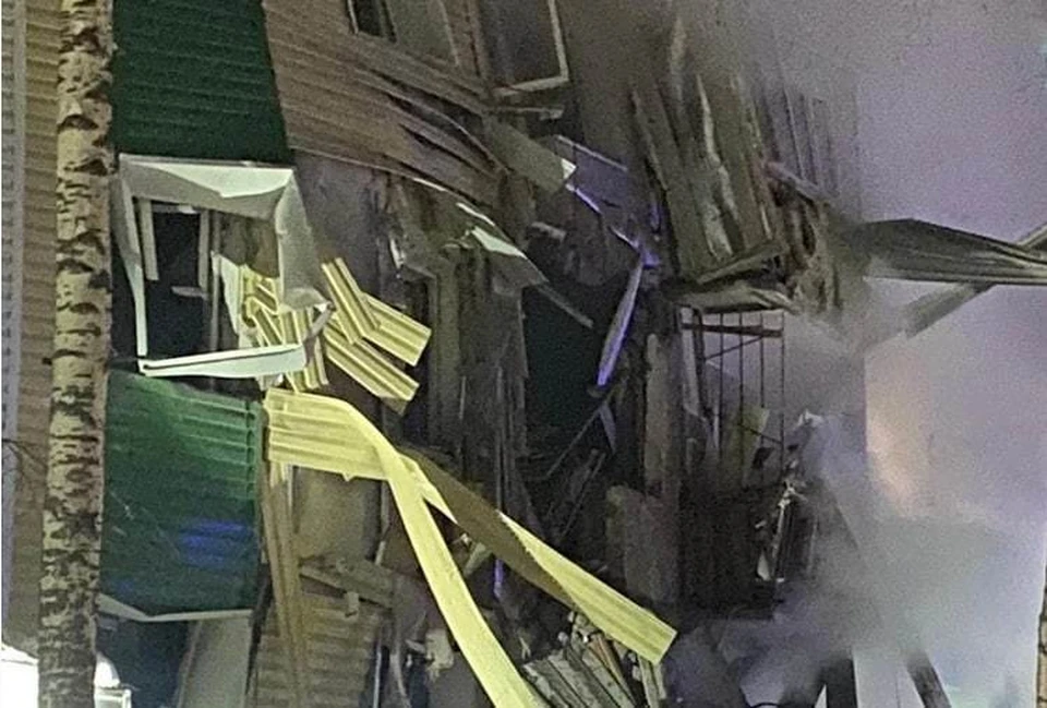 В Нижневартовске разберут дом, пострадавший от взрыва 4 декабря. Фото: Милаша Мамедова.