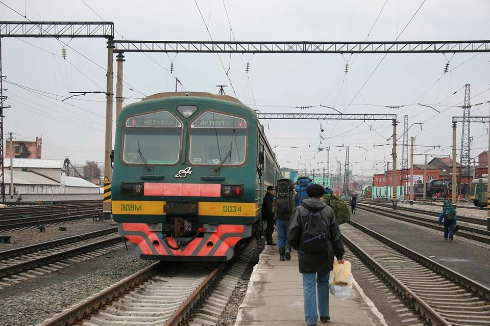 Кроме девочки с поезда сняли ее тренера и остальных членов команды