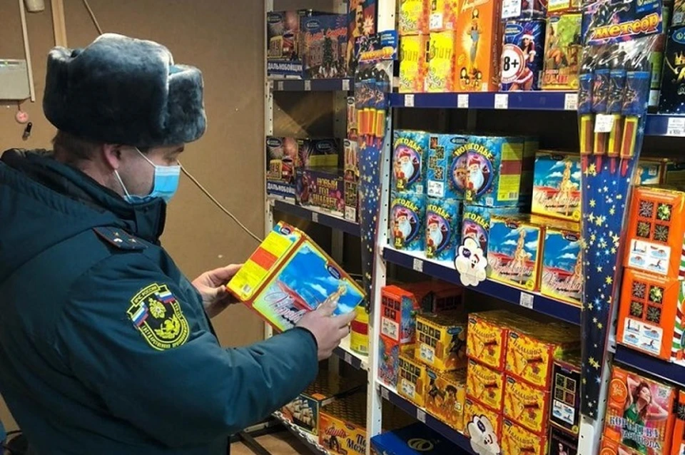 Во время рейдов будут искать опасную пиротехническую продукцию Фото: ГУ МЧС по Свердловской области
