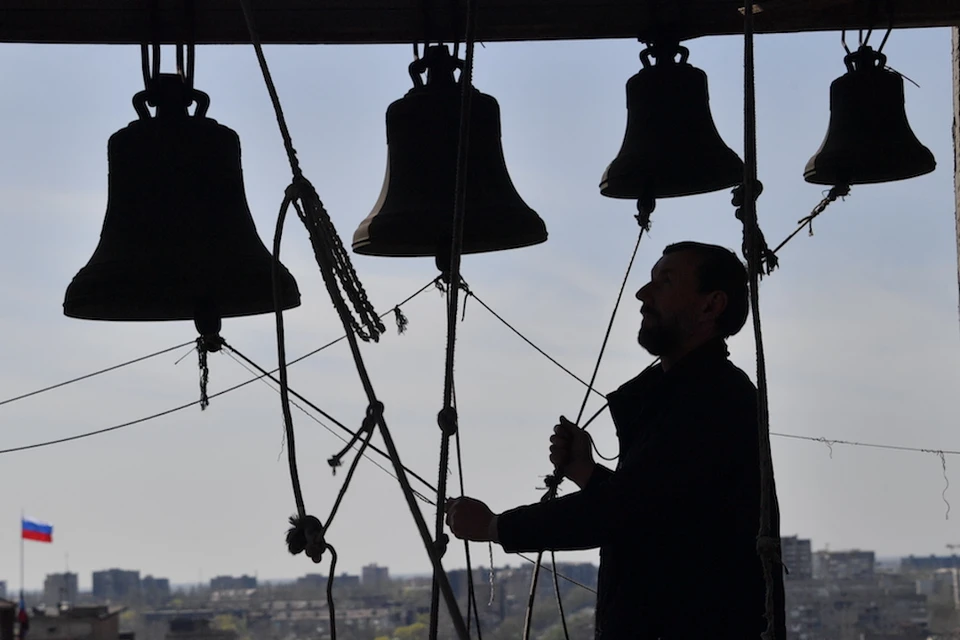 Зачем звонят в колокола и что означает колокольный звон в православной церкви