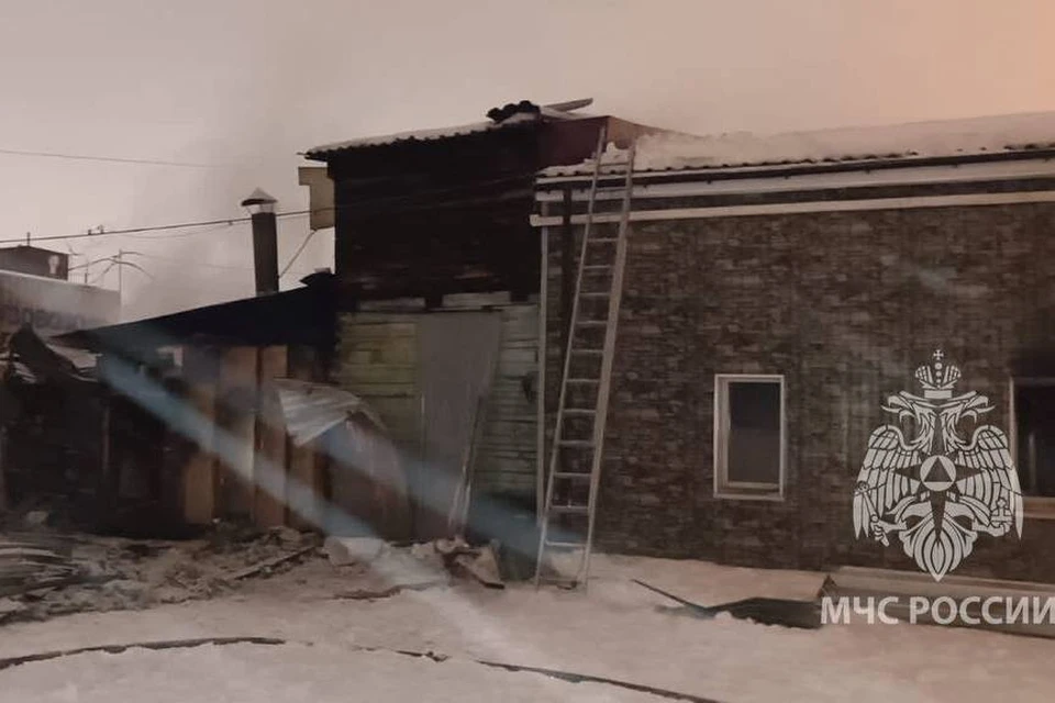 Кафе загорелось на улице Софьи Перовской в Иркутске ночью 11 января