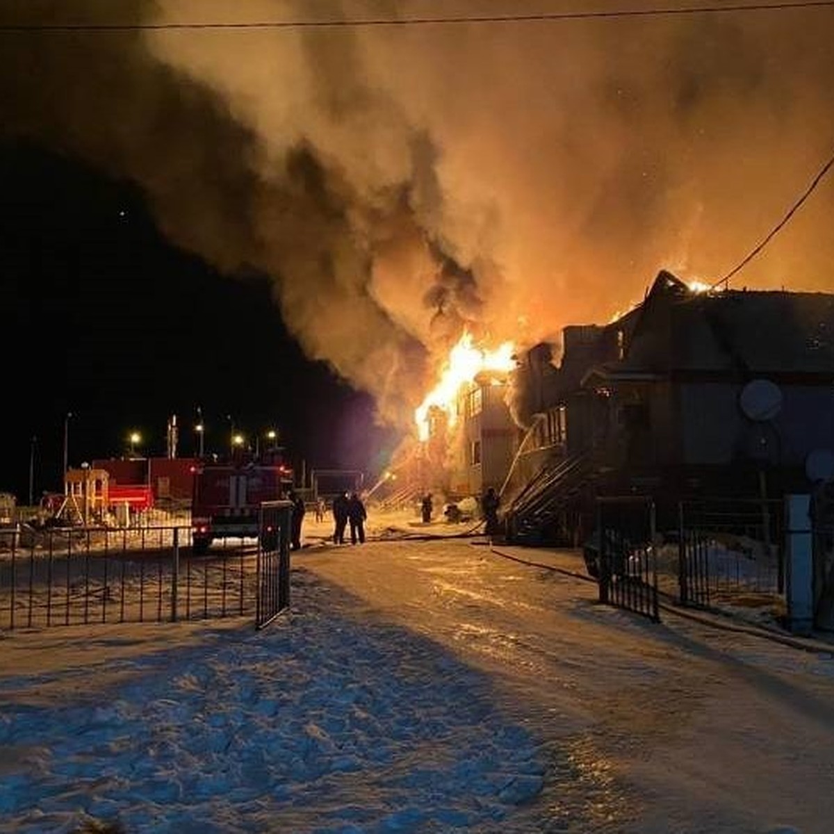 Халатность, приведшая к пожару. В гибели четырех человек в якутском селе  Чапаево обвинили главу наслега - KP.RU