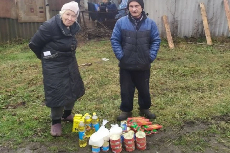 На протяжении двух недель продукты питания, переданные из Госрезерва, получили все проживающие в Попаснянском районе граждане. Фото: ТГ/Колягин