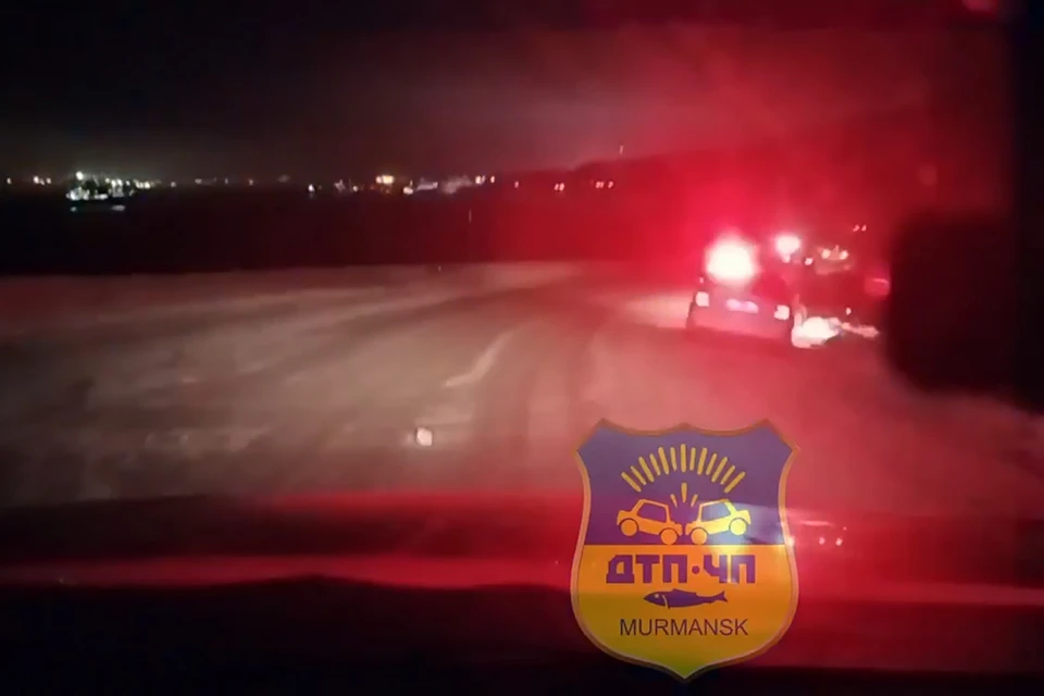 Вечером 15 января на дороге Мишуково-Снежногорск произошла массовая авария. Фото: скриншот видео
