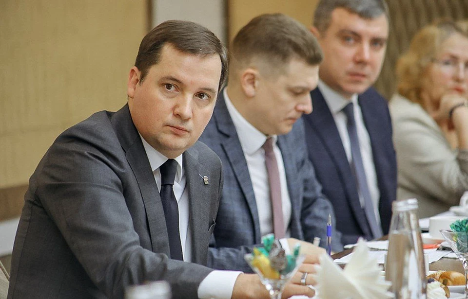 Губернатор Александр Цыбульский встретился с женами и матерями участников спецоперации. Фото: пресс-служба правительства Архангельской области.