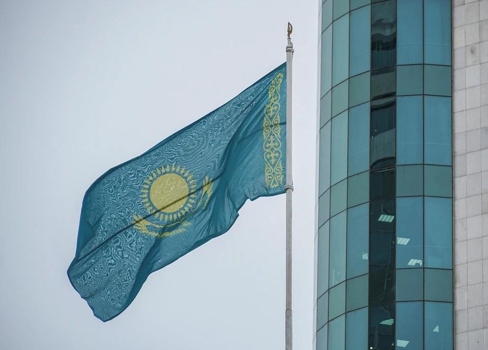 Казахстан ограничил возможность гражданам ЕАЭС "обнулять" пребывание в стране путем выезда за ее пределы