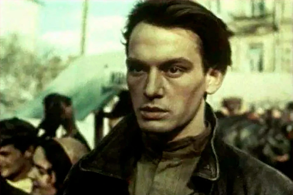 Книга не раз экранизировалась. Одну из ролей Павла Корчагина сыграл артист Василий Лановой.