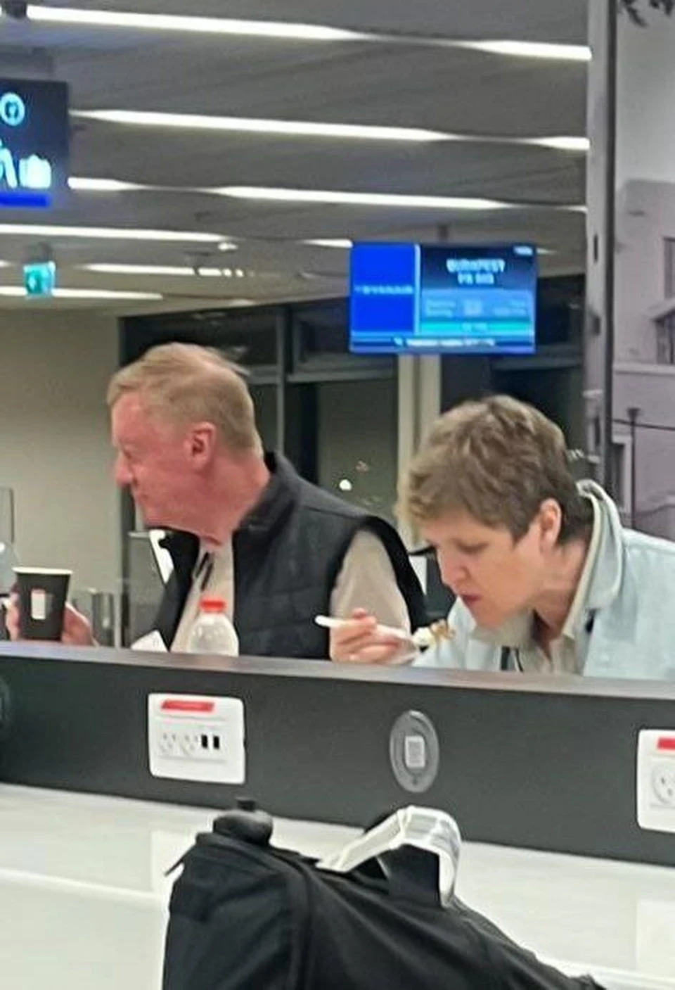 Анатолий Чубайс с женой замечены в аэропорту Израиля Фото: Telegram-канал Александра Добровинского
