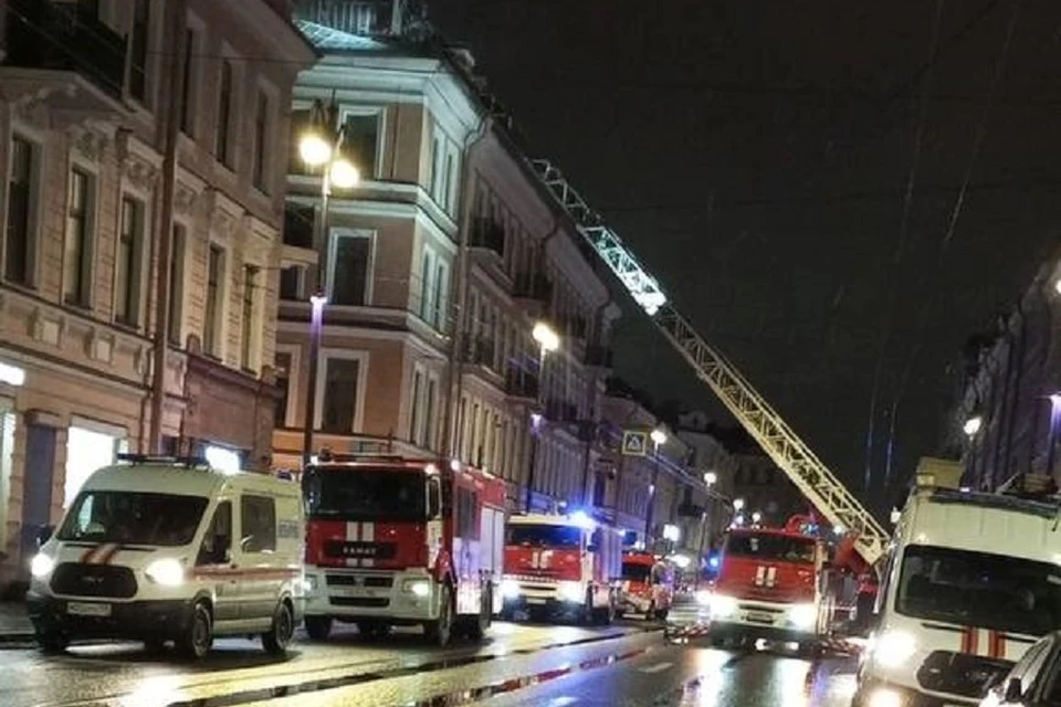 Пожар в доме Нефедова потушен. Фото: vk.com/spb_today