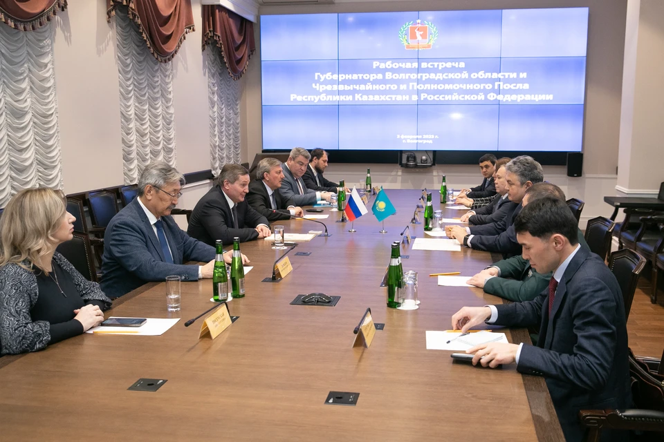 Губернатор Волгоградской области провел встречу с послом Казахстана