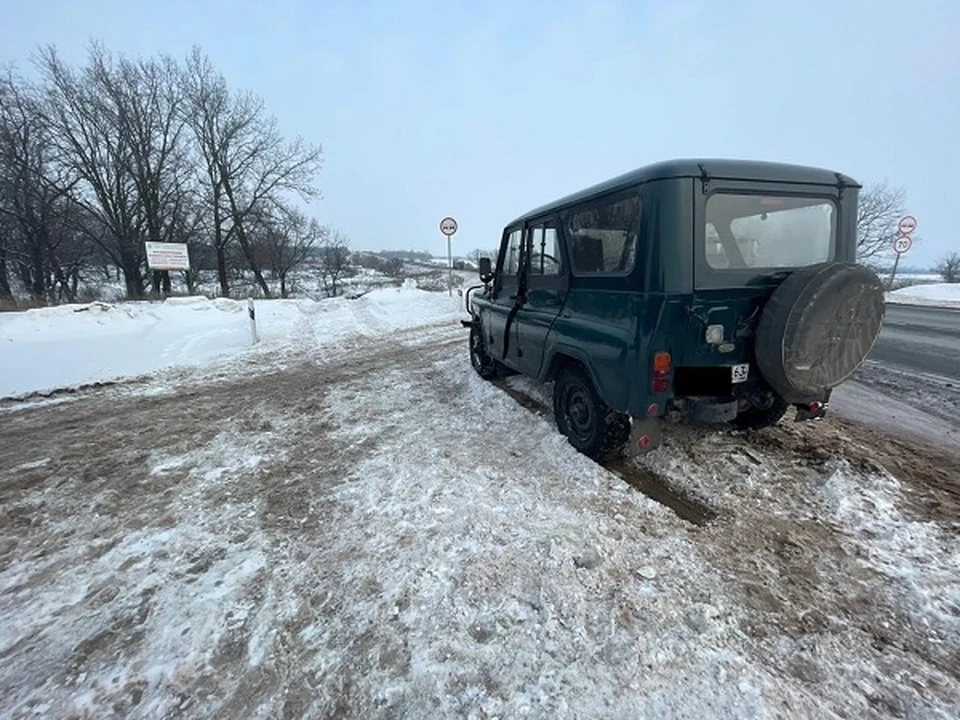 Сызрани водитель. УАЗИК 2022. Водитель УАЗ.