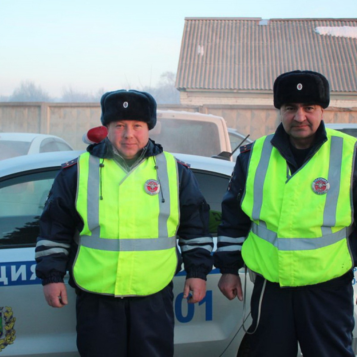 В Приморье полицейские пришли на помощь к женщине, попавшей в беду - KP.RU