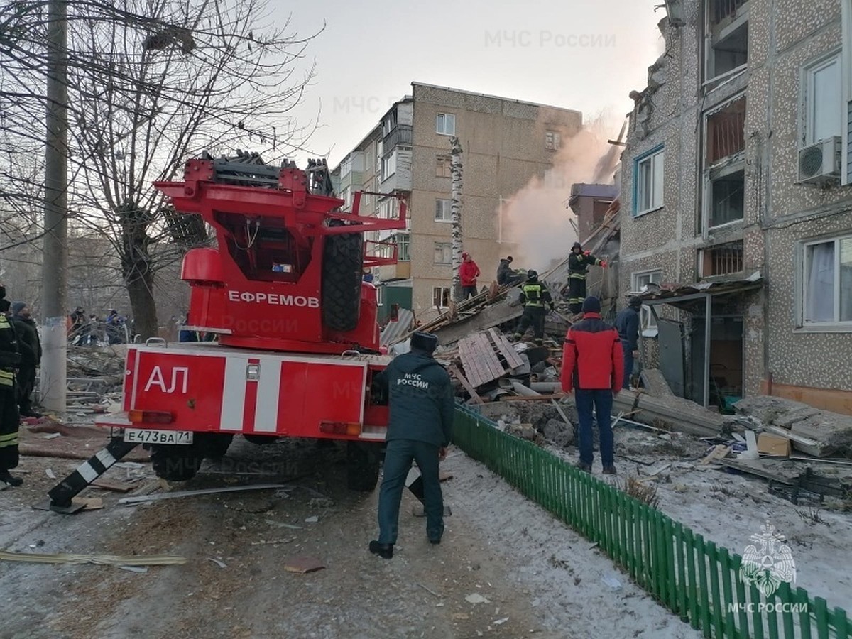 Маленького Диму выносили на руках»: очевидцы рассказали подробности  обрушения жилого дома под Тулой - KP.RU