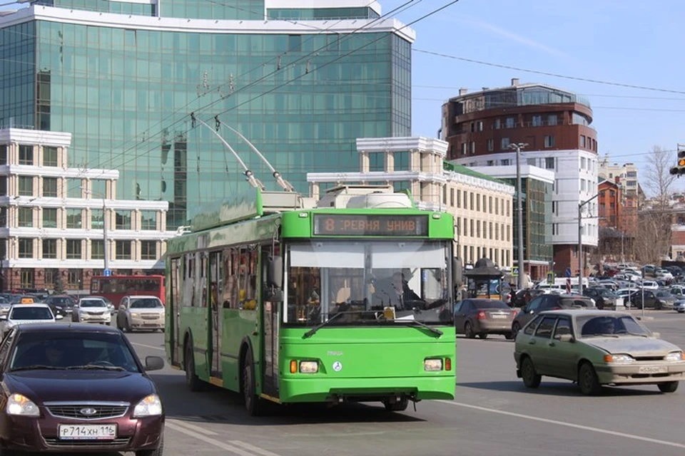 Временно было остановлено движение троллейбусных маршрутов № 2, 3, 5, 6, 7, 8, 12.