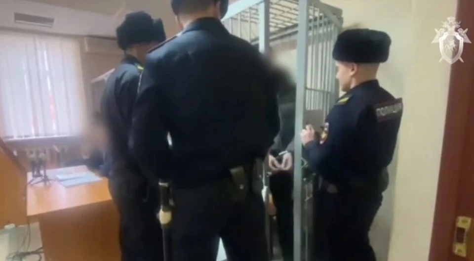 Чиновника обвиняют в получении взятки в крупном размере