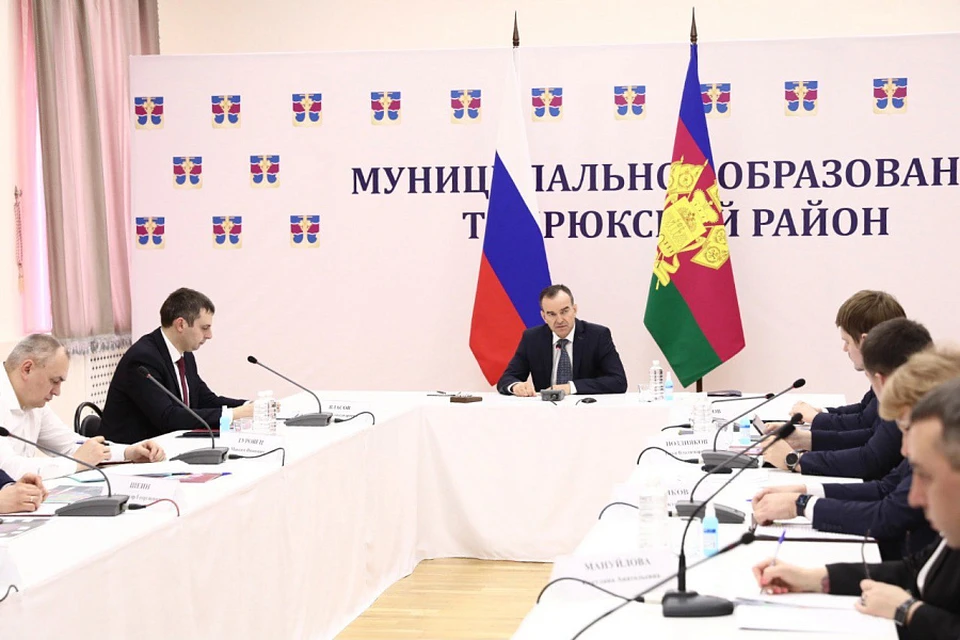 Глава региона проверил застройку новых микрорайонов Темрюка Фото: пресс-служба администрации Краснодарского края
