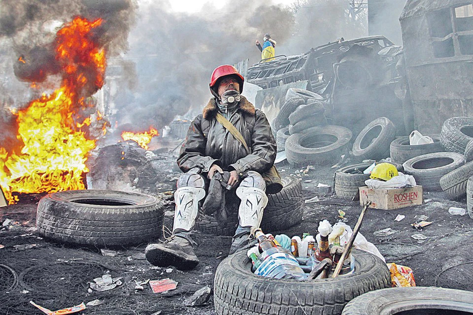 Бандеровщина в своем лютом изводе полезла из Майдана к концу января 2014-го, когда стало ясно, что власти не собираются сдавать страну просто так
