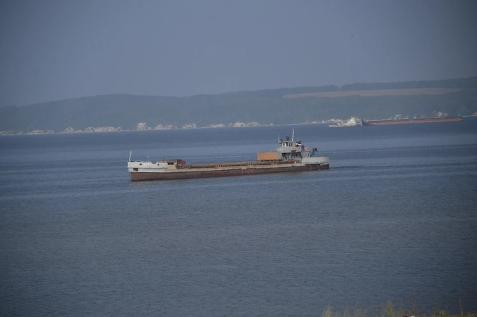 Позже поисковики подняли на берег тело погибшего моряка.