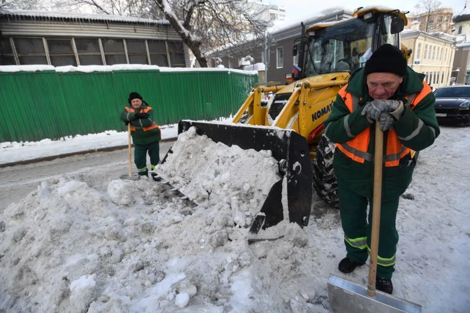 Коммунальщики работают в усиленном режиме.