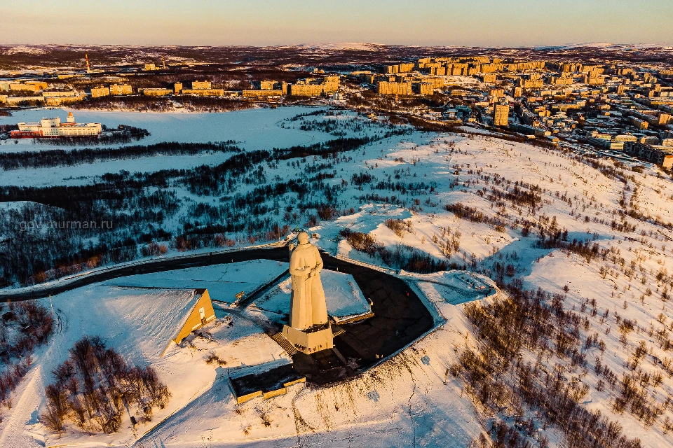 Город получился сказочным и снежным. Фото: gov-murman.ru