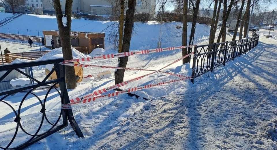Часть ограждения Троицкого моста пострадала в ДТП