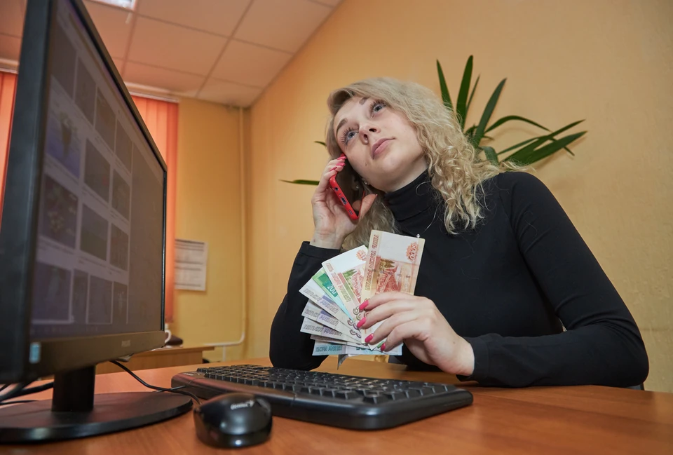 В Ульяновске женщина под давлением мошенников перевела на неизвестный счет 700 тысяч рублей