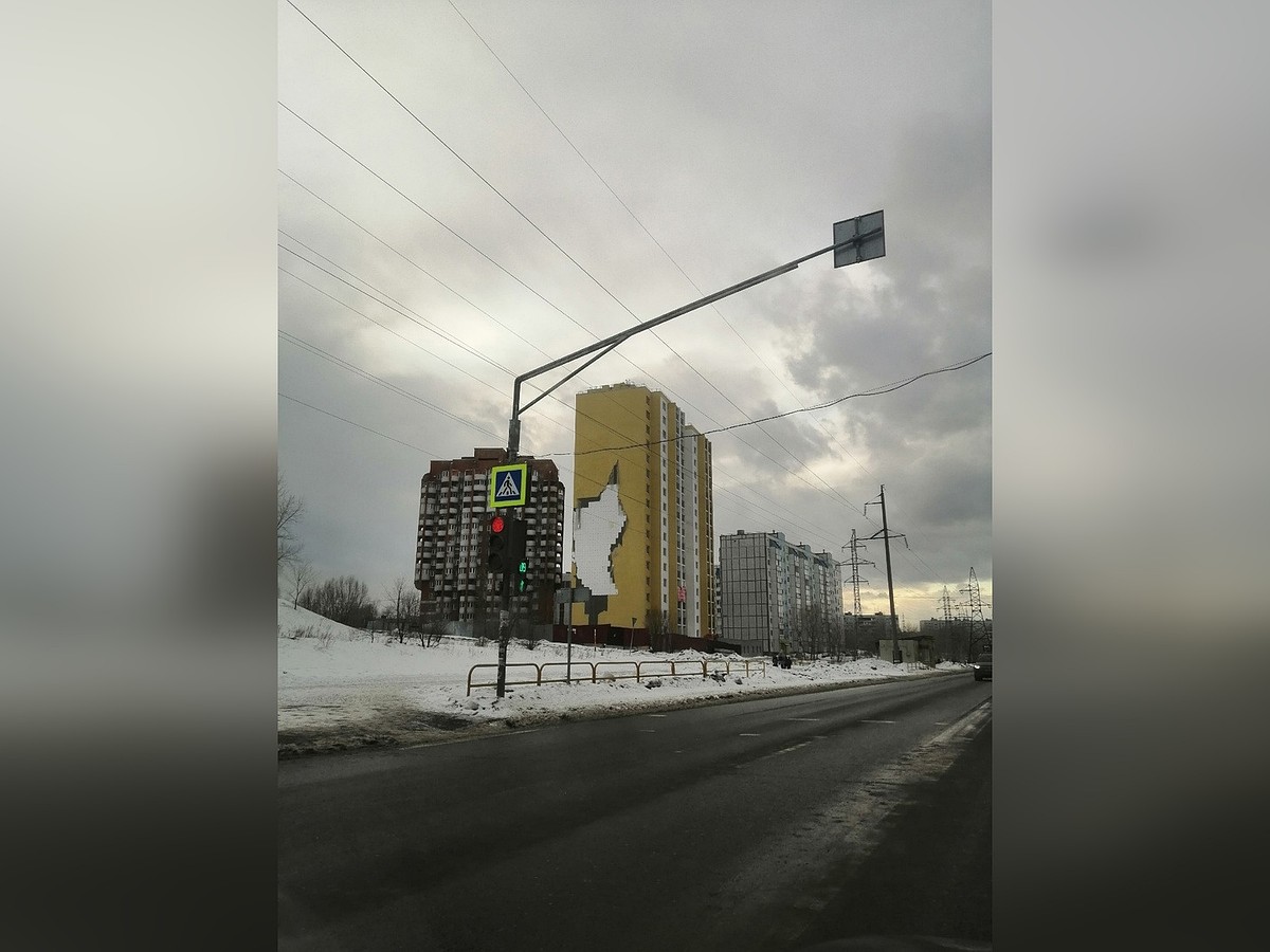 Фасад новостройки-многоэтажки осыпался на ул. Гидротехнической в Тольятти -  KP.RU