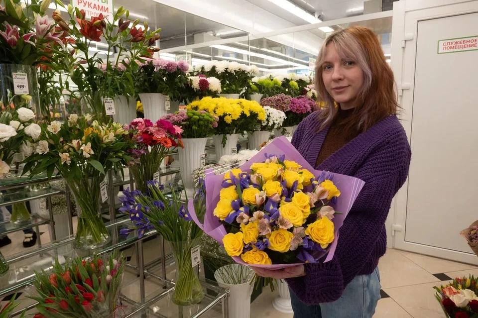 К 8 марта в Петербурге средняя стоимость букета цветов подорожала на 13 процентов.
