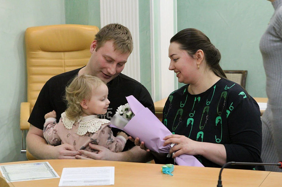 поддержка молодых семей в России - приоритет государства. Фото: пресс- служба администрации Кемерова
