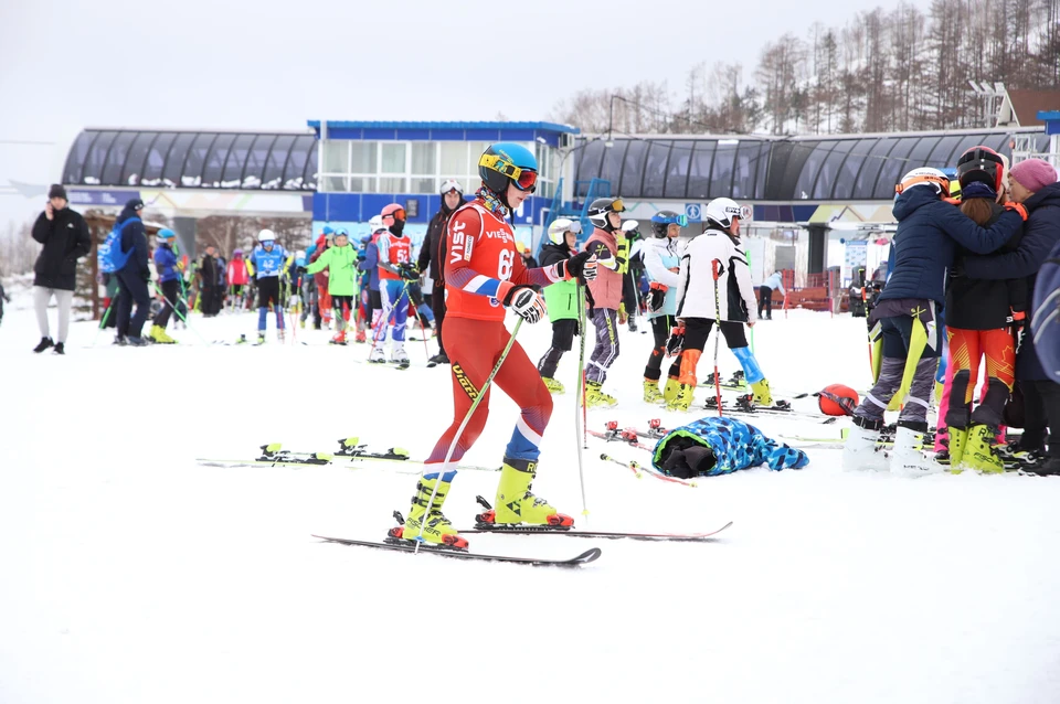 Соревнования по горнолыжному спорту "Утро Родины" стартовали 11 марта. Фото: министерство спорта Сахалинской области