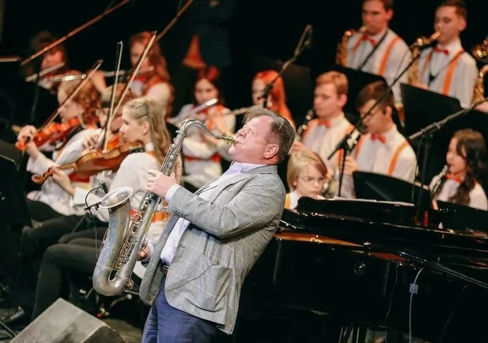 Игорь Бутман выступил с челябинским оркестром. Фото: Детская филармония Челябинской области