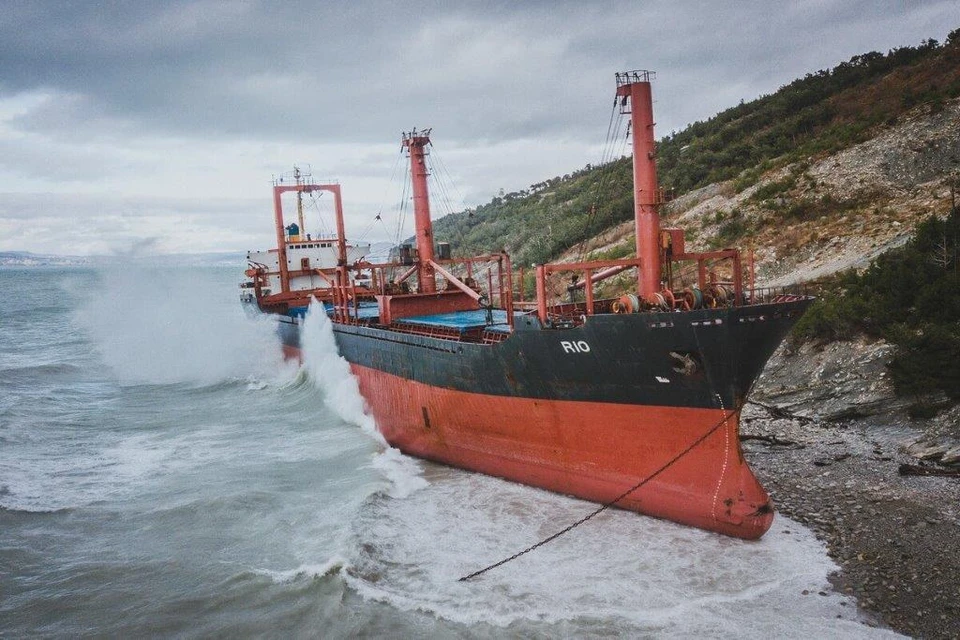 Владельца сухогруза Rio хотят обязать выплатить более 647 млн рублей. Фото: пресс-служба Черноморо-Азовского морского управления Росприроднадзора.