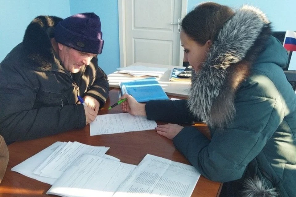Пенсионеры ДНР массово подают заявления в клиентские службы Соцфонда. Фото: МинТСП ДНР