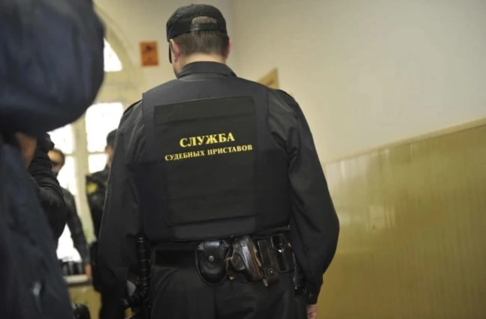 Смоленская сирота через суд получила положенную ей по закону квартиру.