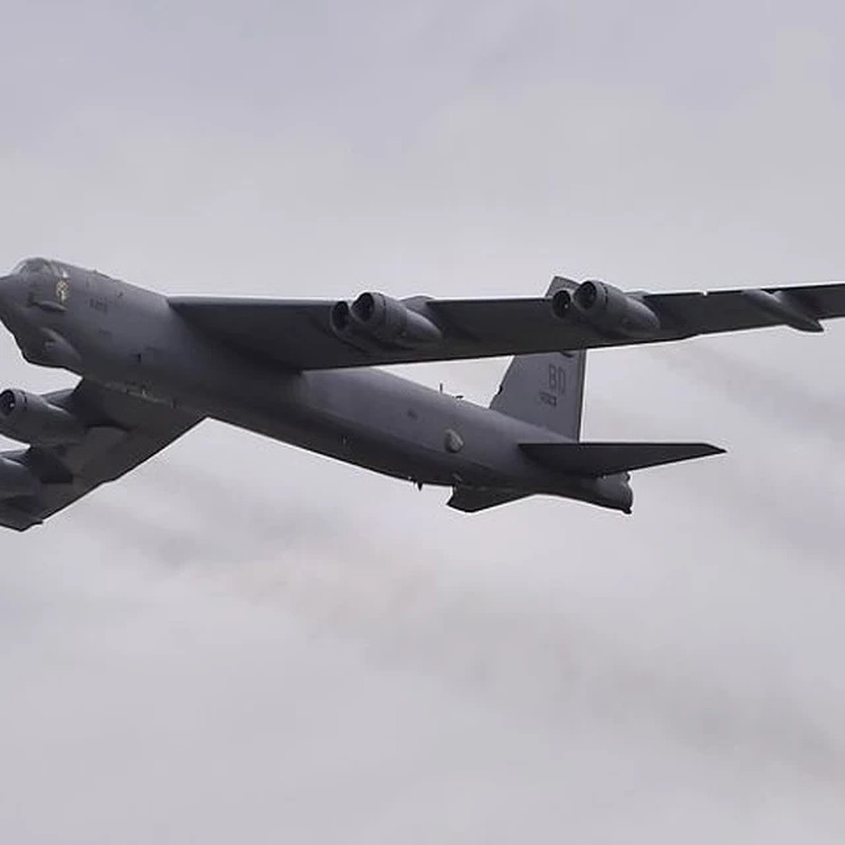 Exxpress: маневры ядерных B-52 ВВС США у российской границы грозят  спровоцировать третью мировую войну - KP.RU