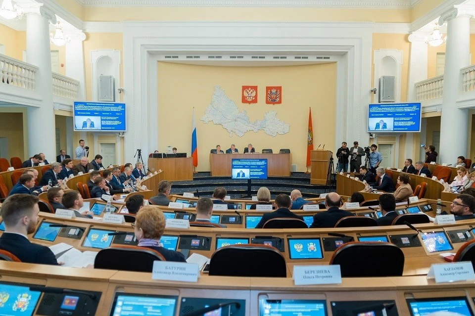 Всего парламентарии рассмотрят 45 вопросов. Фото: Законодательное собрание Оренбургской области