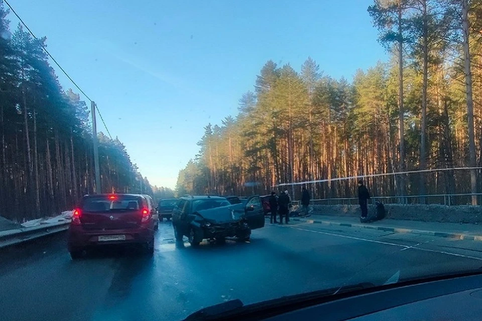 Двум пострадавшим в ДТП потребовалась госпитализация, в том числе - 6-летней девочке. ФОТО: группа "Ярославль LIVE" ВКонтакте