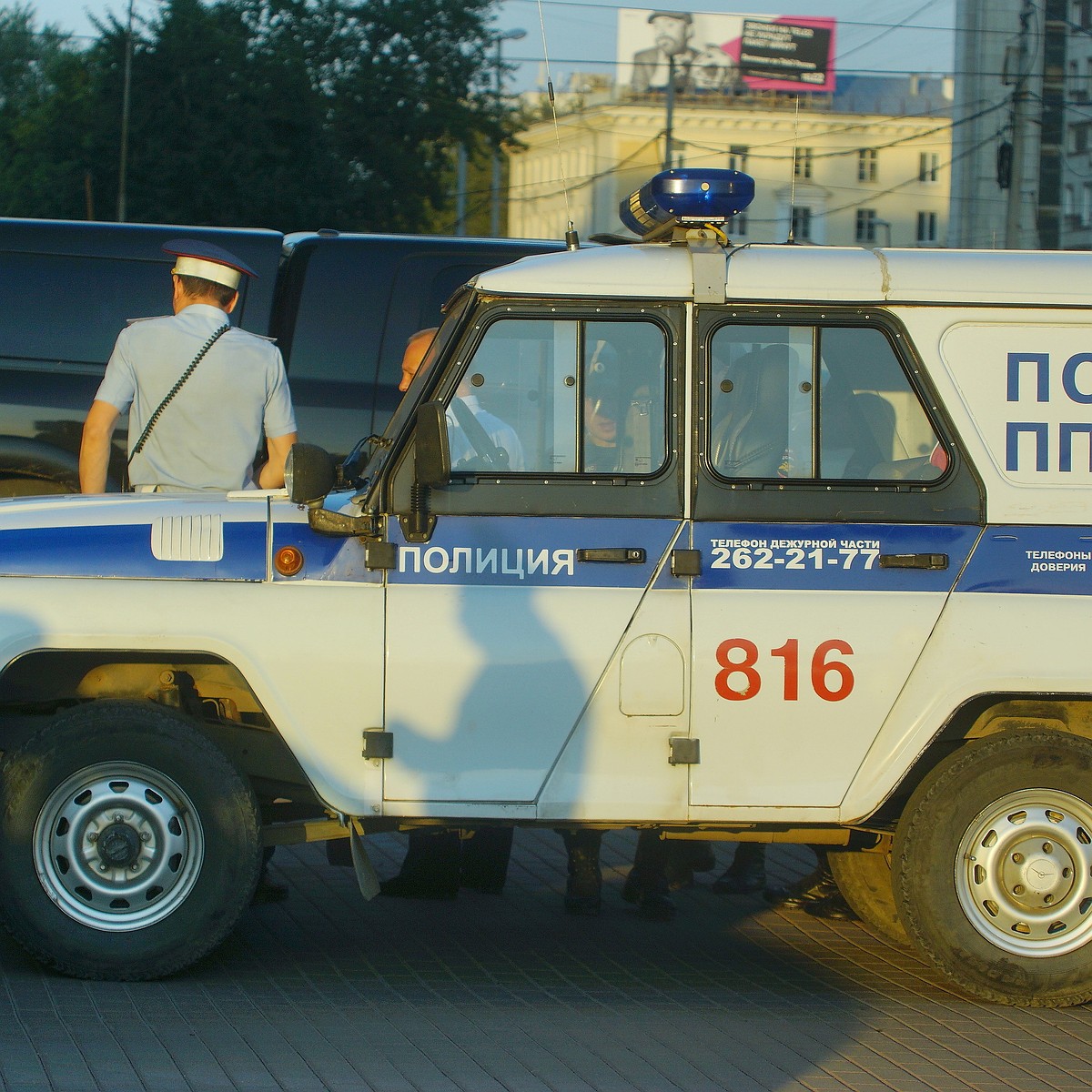 В Нижнем Тагиле полицейский УАЗ попал в аварию - KP.RU