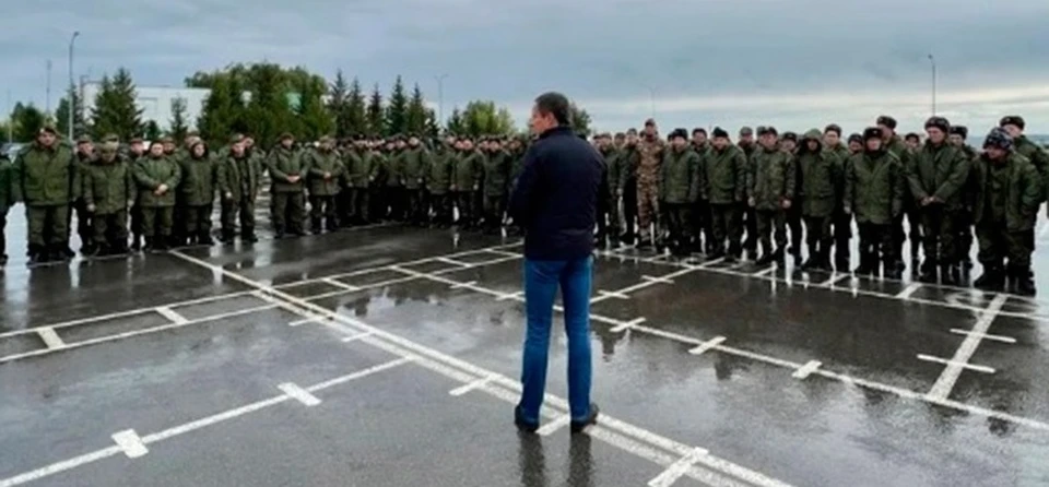 Трое военнослужащих, которых ранее направили в больницы Белгорода и Луганска, уже идут на поправку.