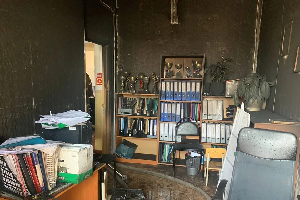 До приезда пожарных 206 человек эвакуировались самостоятельно.