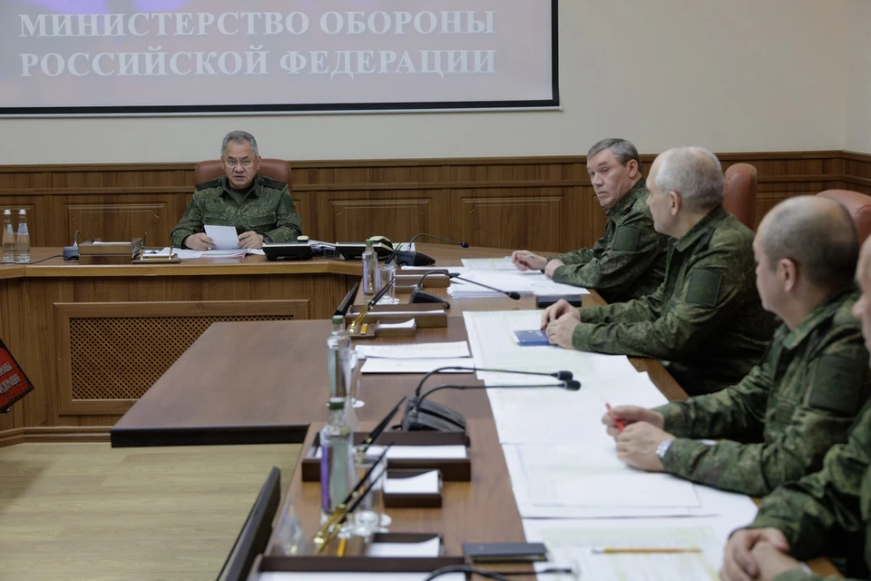 Сергей Шойгу в штабе объединенной группировки российских войск. Фото: vk.com/mil